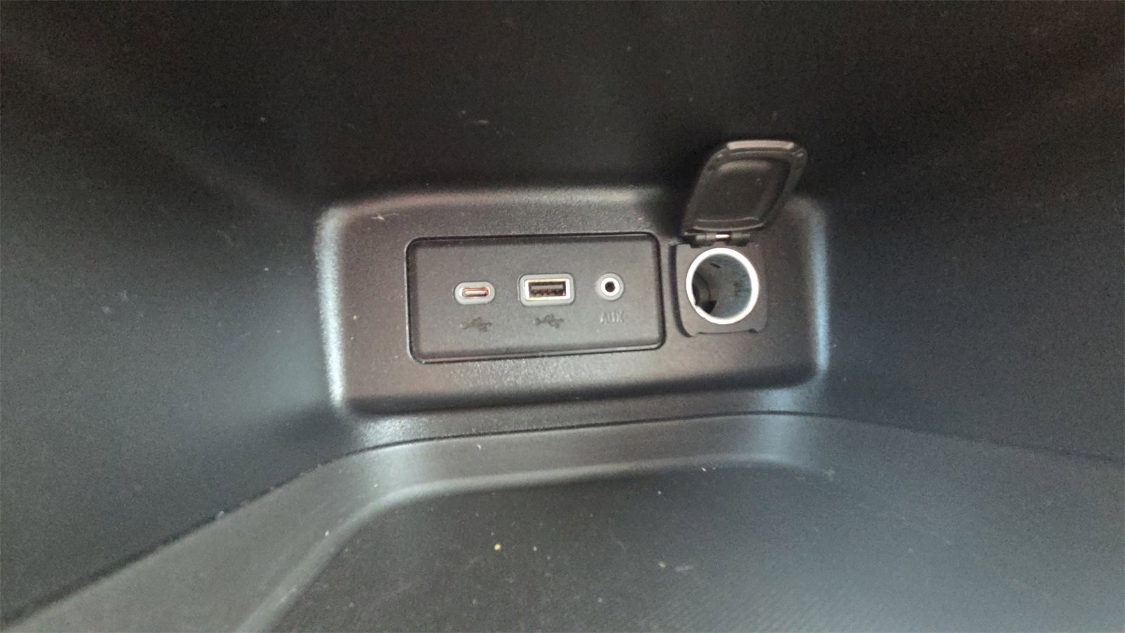 Used 2020 Chevrolet Equinox LT image 14