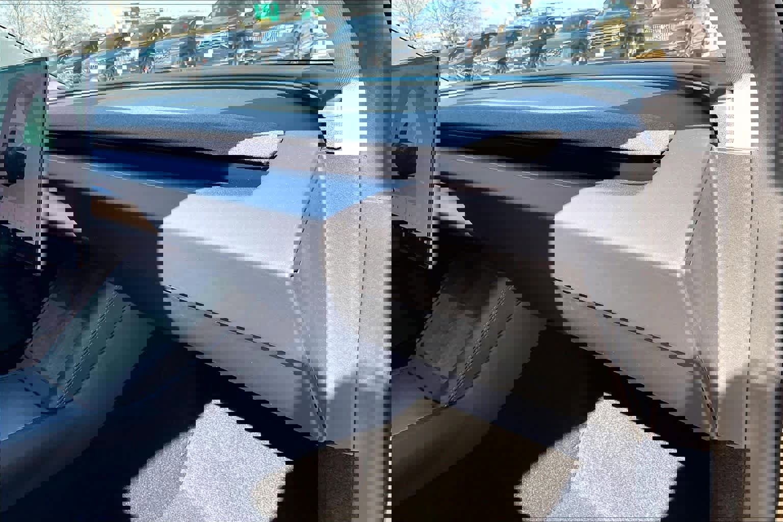 Used 2025 Tesla Model 3 Long Range image 19