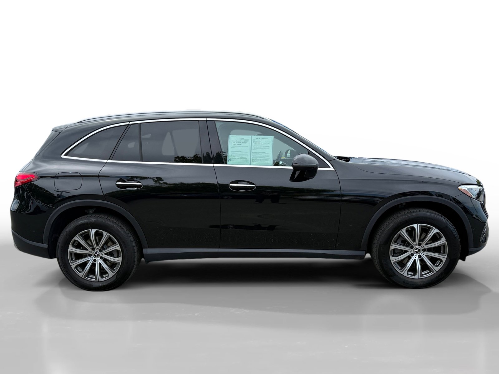 Used 2024 Mercedes-Benz GLC 300 4MATIC image 6