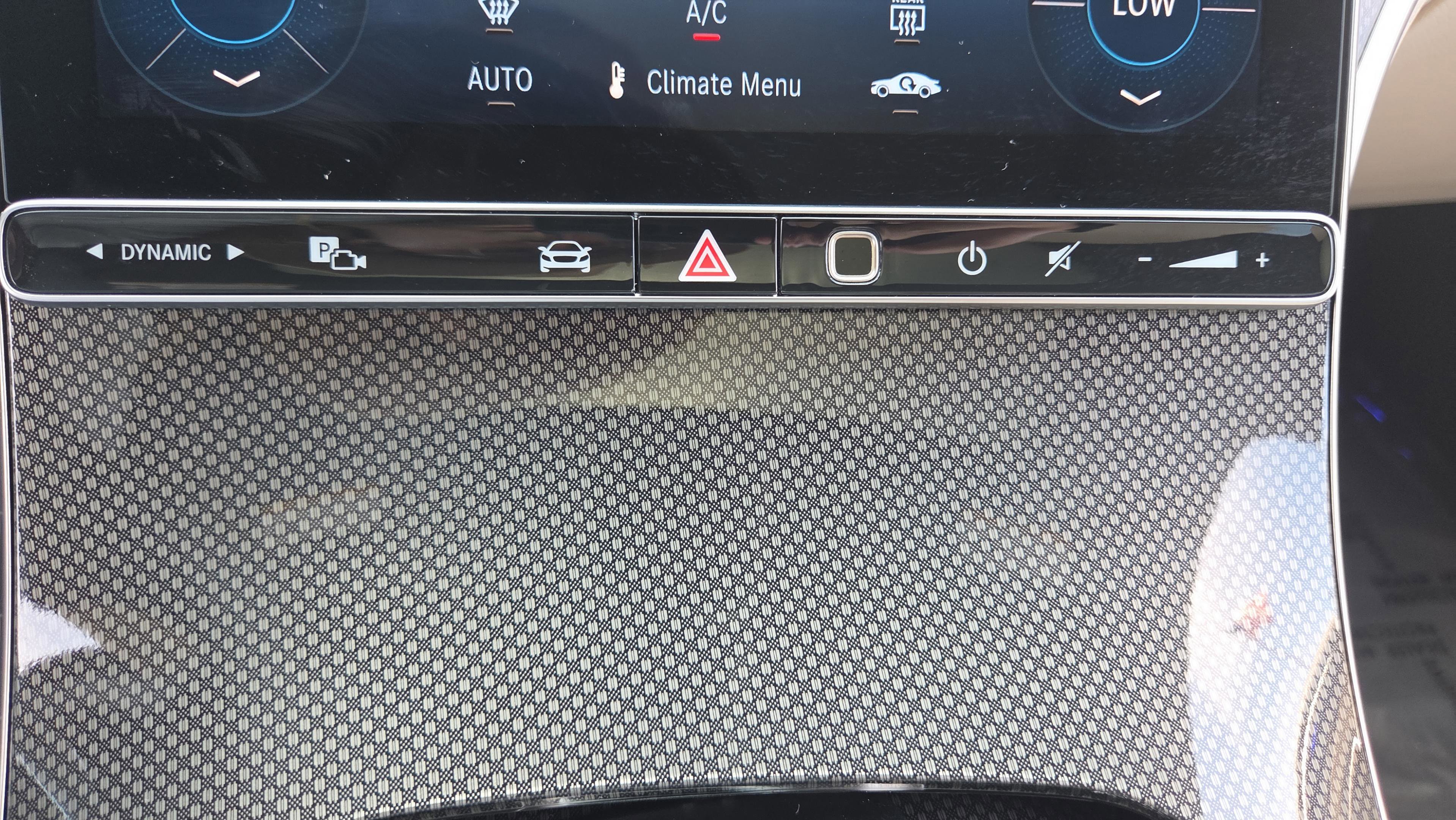 Used 2025 Mercedes-Benz GLC 300 image 30