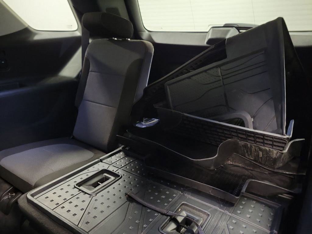 Used 2020 Chevrolet Traverse LT w/ LPO, Floor Liner Package image 21