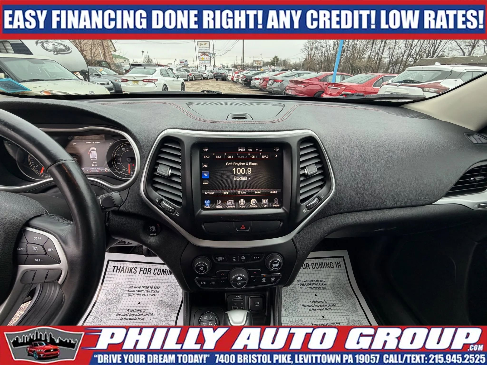 Used 2016 Jeep Cherokee Trailhawk w/ Comfort & Convenience Group AWD/4WD image 12