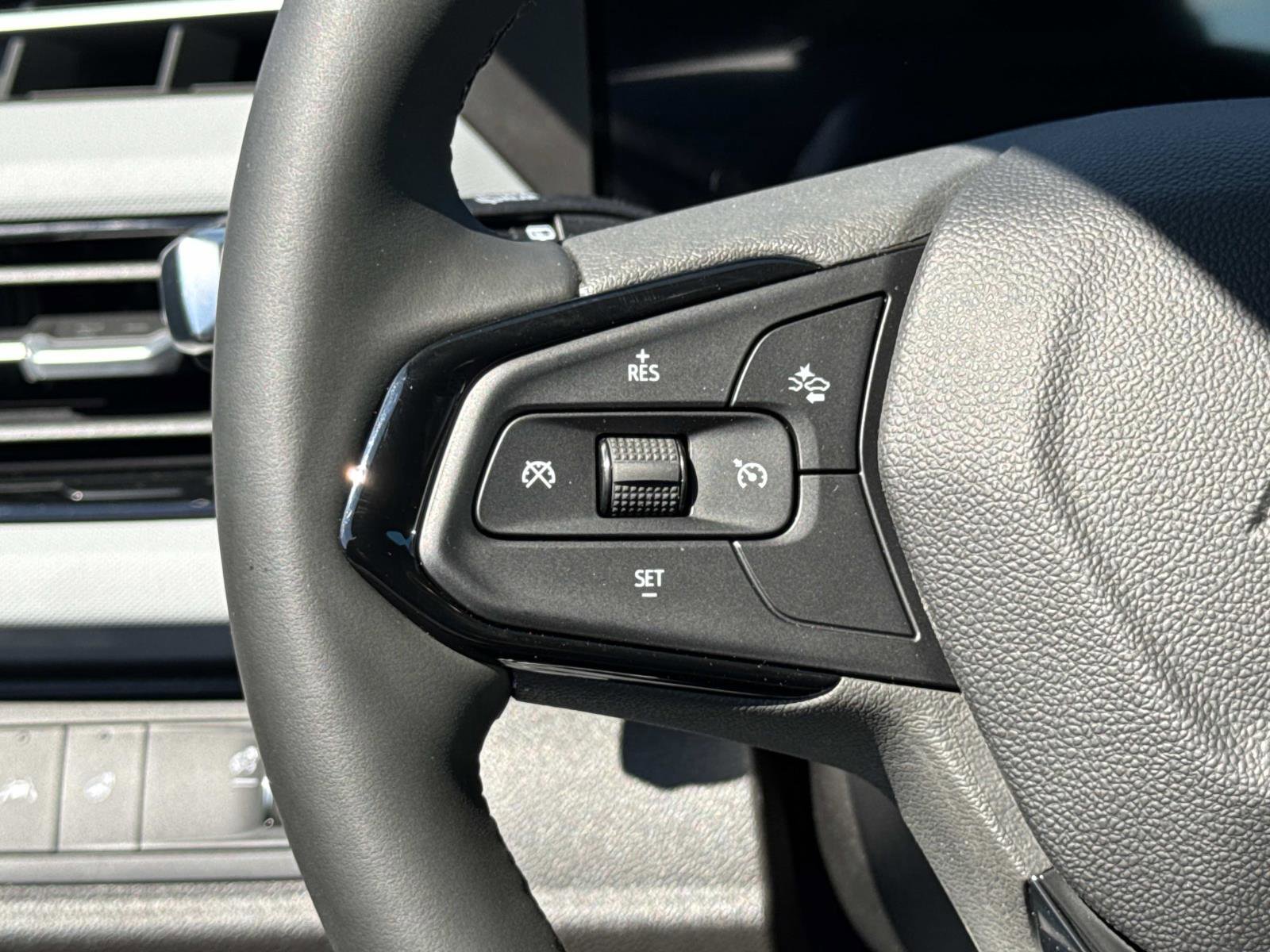 New 2027 Chevrolet Bolt LT w/ Comfort Package image 21