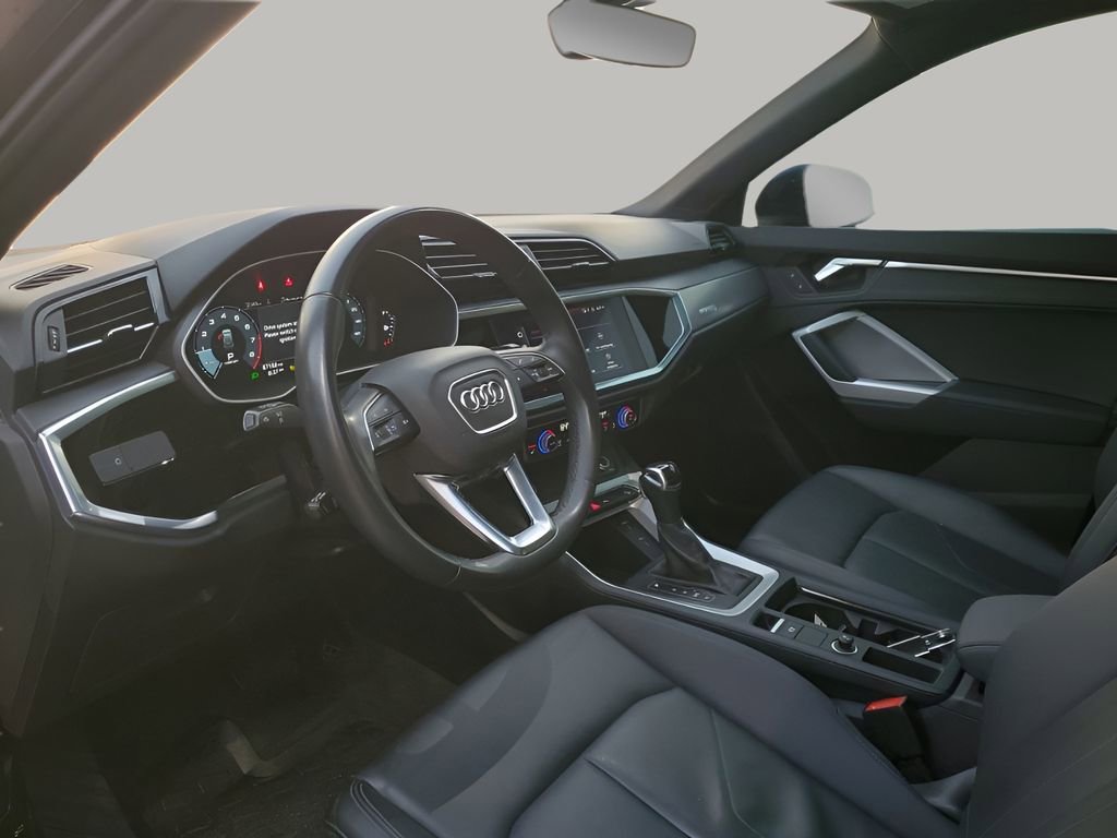 Used 2022 Audi Q3 2.0T Premium image 27