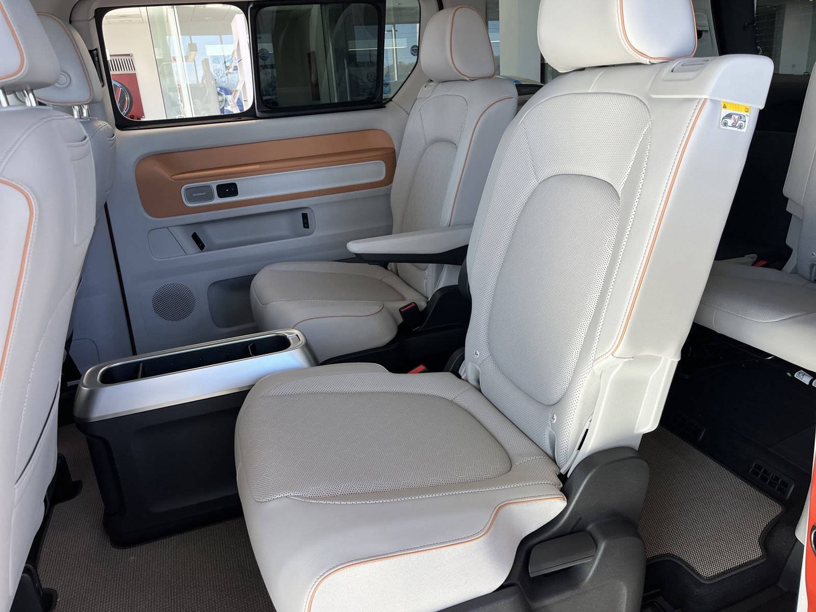 New 2025 Volkswagen ID. Buzz 1st Edition image 6