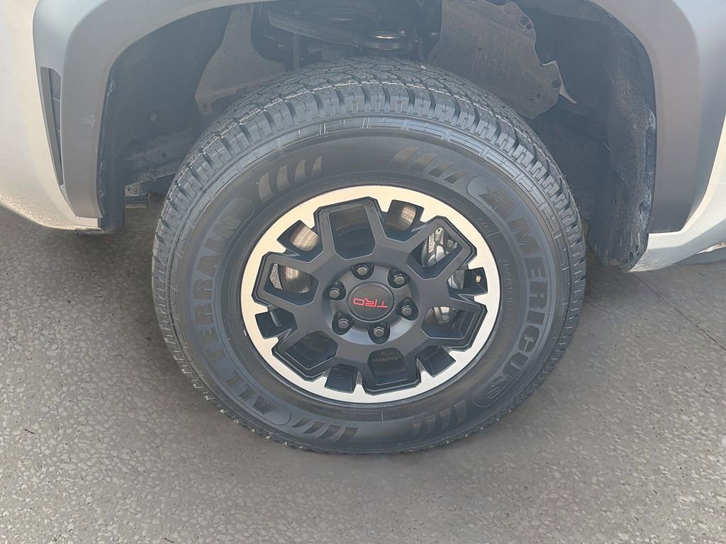 Used 2024 Toyota Tacoma TRD Off-Road image 39