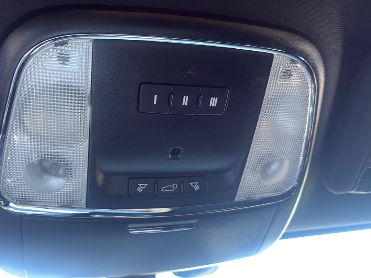 Used 2021 Jeep Grand Cherokee Laredo X RWD image 23