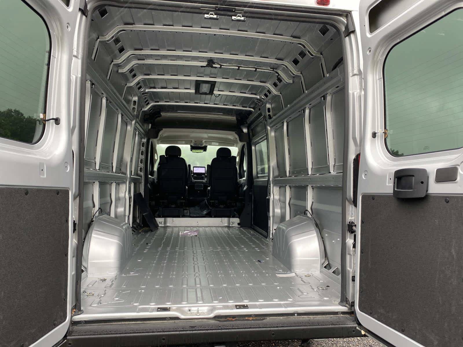 Used 2025 RAM ProMaster 3500 w/ Quick Order Package 22H SLT+ FWD image 6