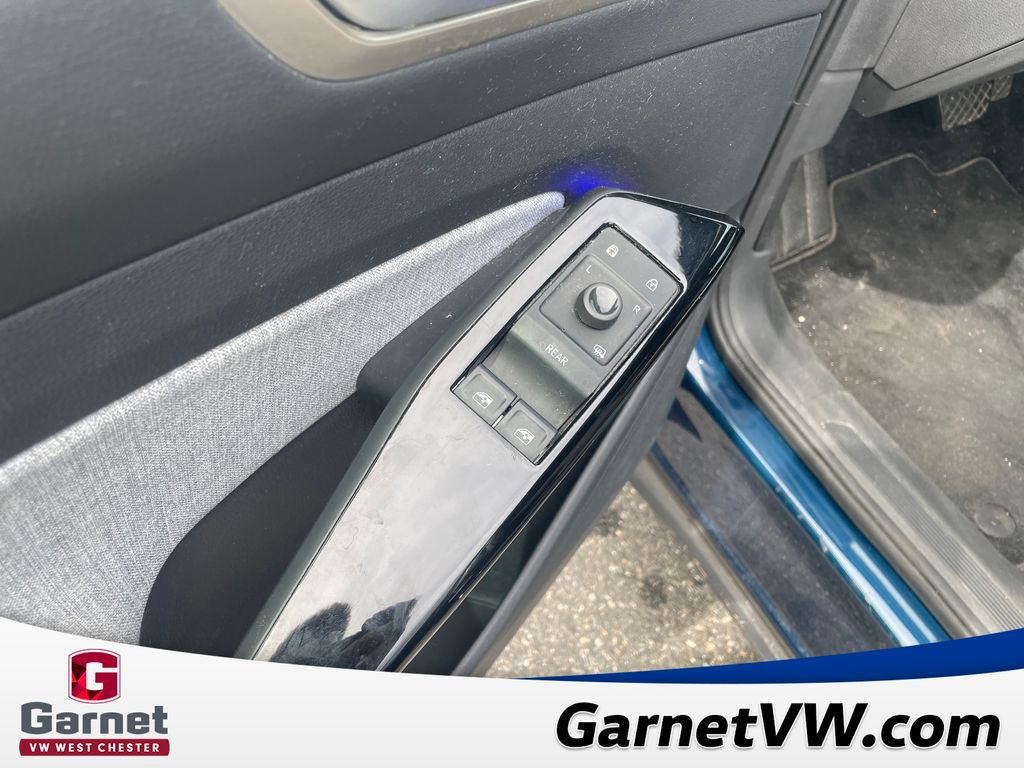 Used 2023 Volkswagen ID.4 Pro image 12