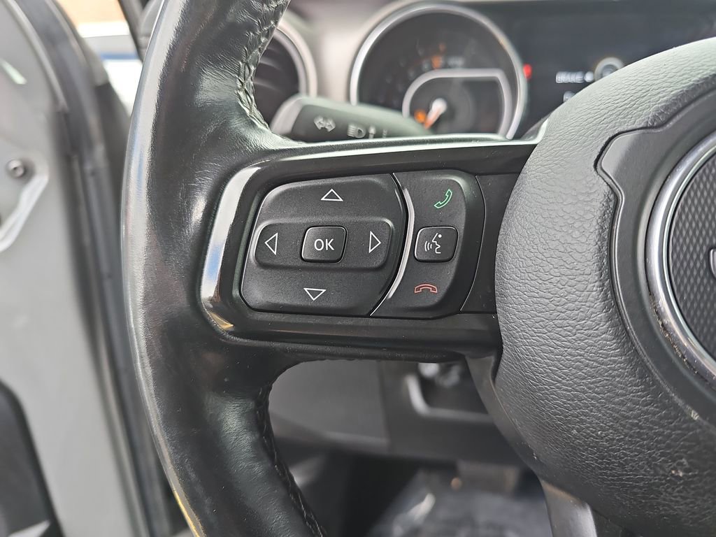 Used 2021 Jeep Gladiator Willys image 16