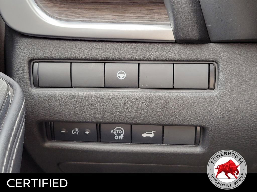 Used 2025 Nissan Rogue Platinum image 29