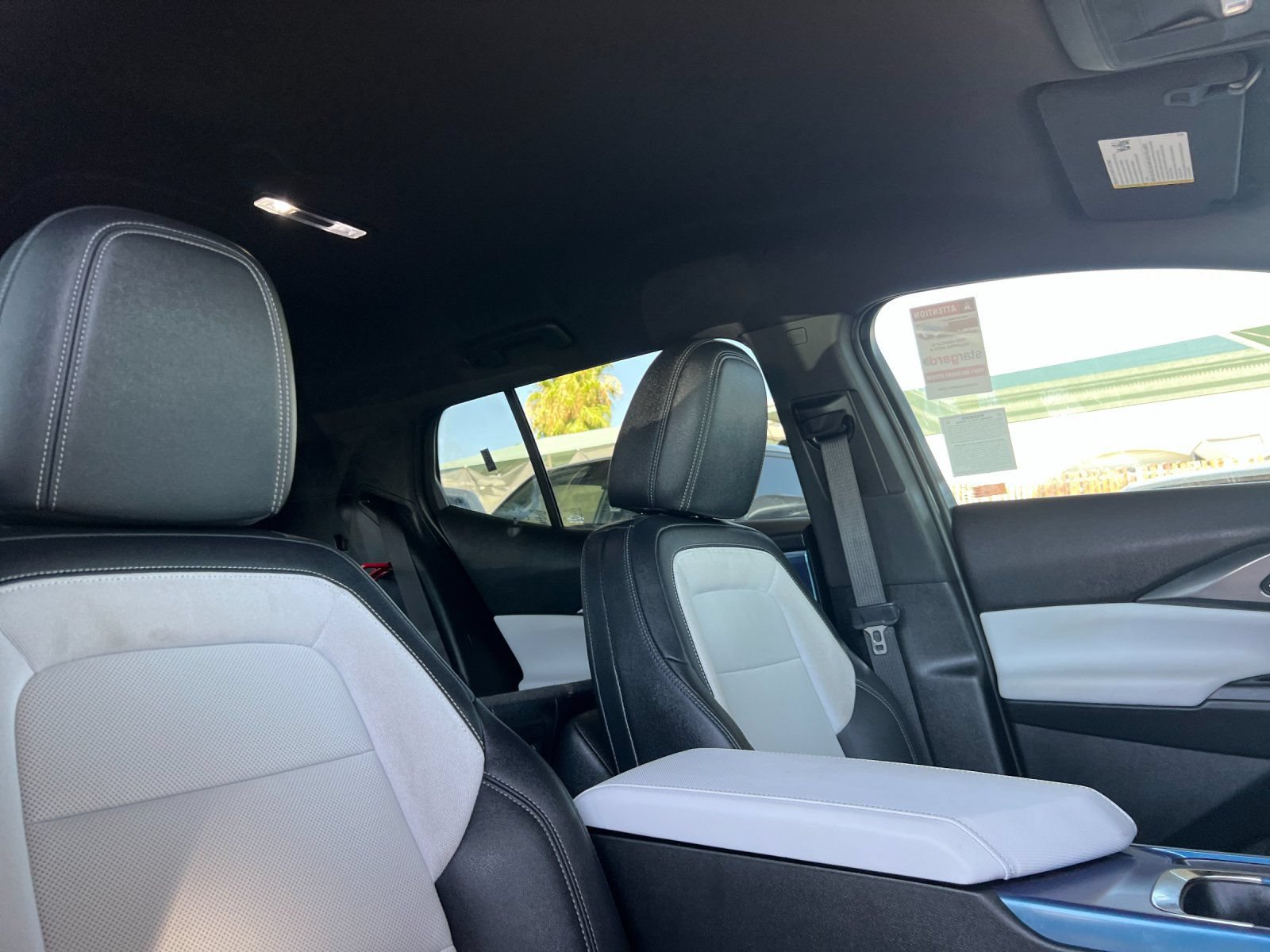Used 2024 Chevrolet Equinox EV LT AWD/4WD image 16