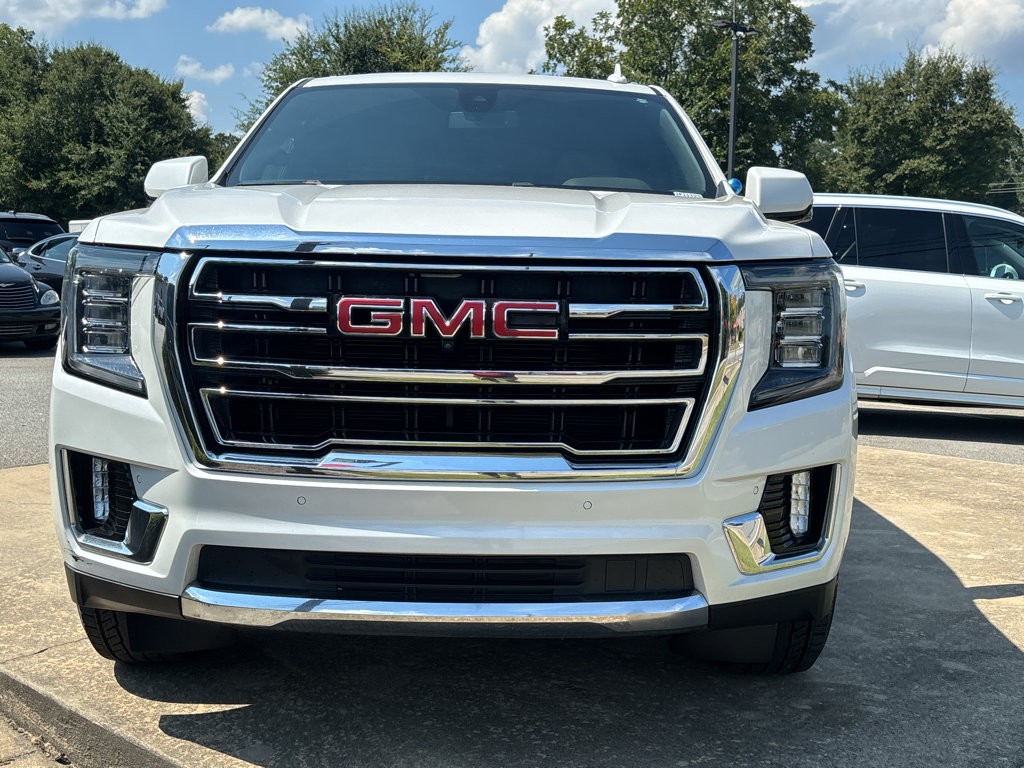 Used 2021 GMC Yukon XL SLT w/ SLT Premium Package RWD image 3