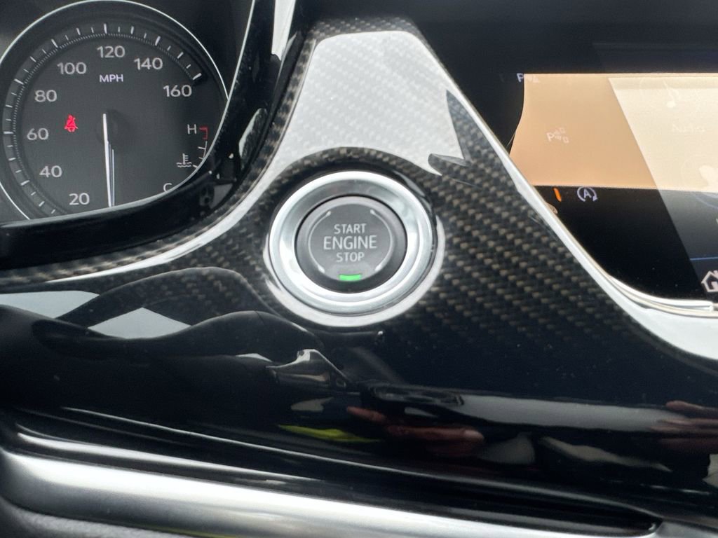 Used 2025 Cadillac XT6 Sport w/ Technology Package image 22