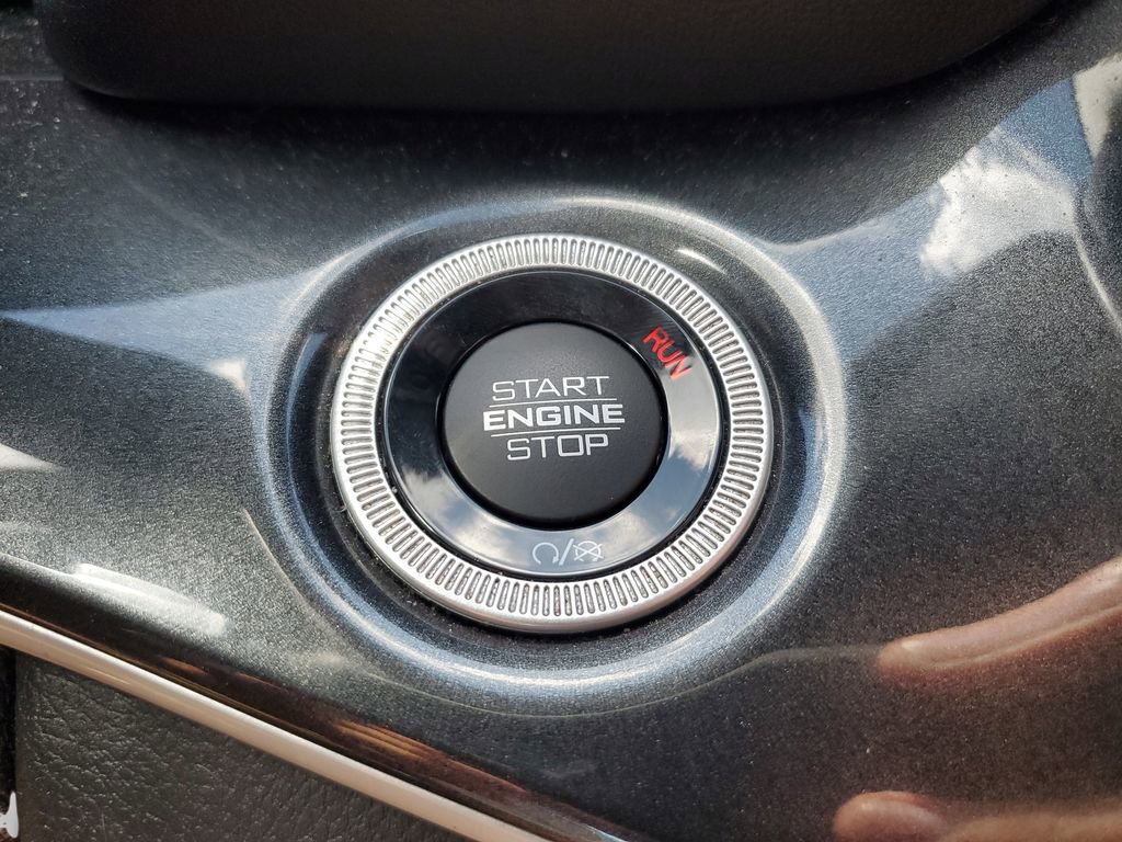 Used 2023 Jeep Grand Cherokee Laredo RWD image 26