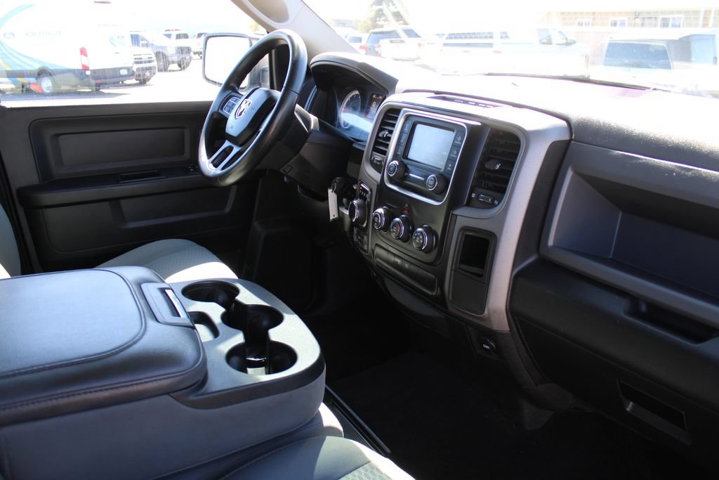Used 2017 RAM 1500 Express AWD/4WD image 17