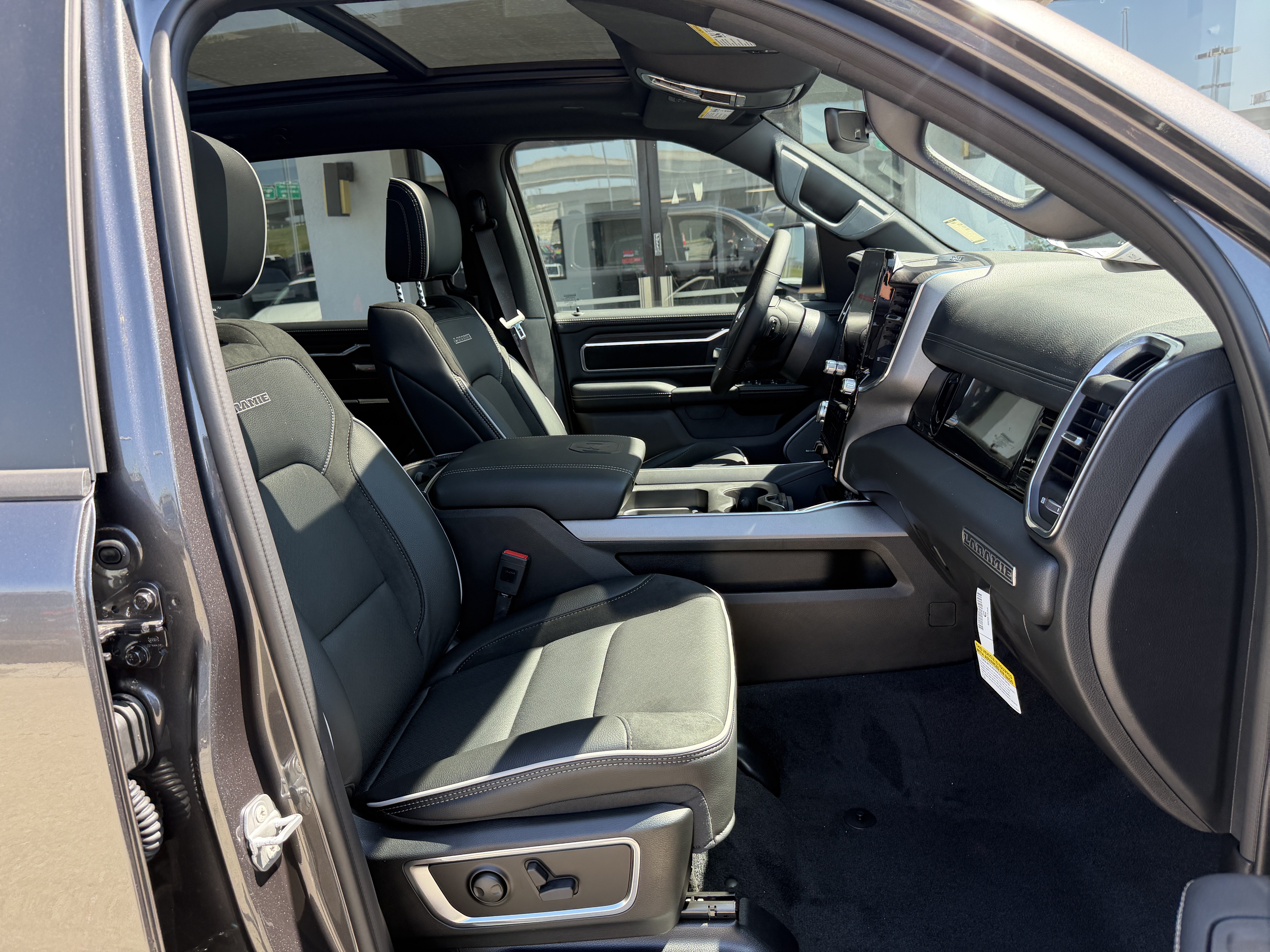 New 2026 RAM 1500 Laramie w/ Night Edition AWD/4WD image 27