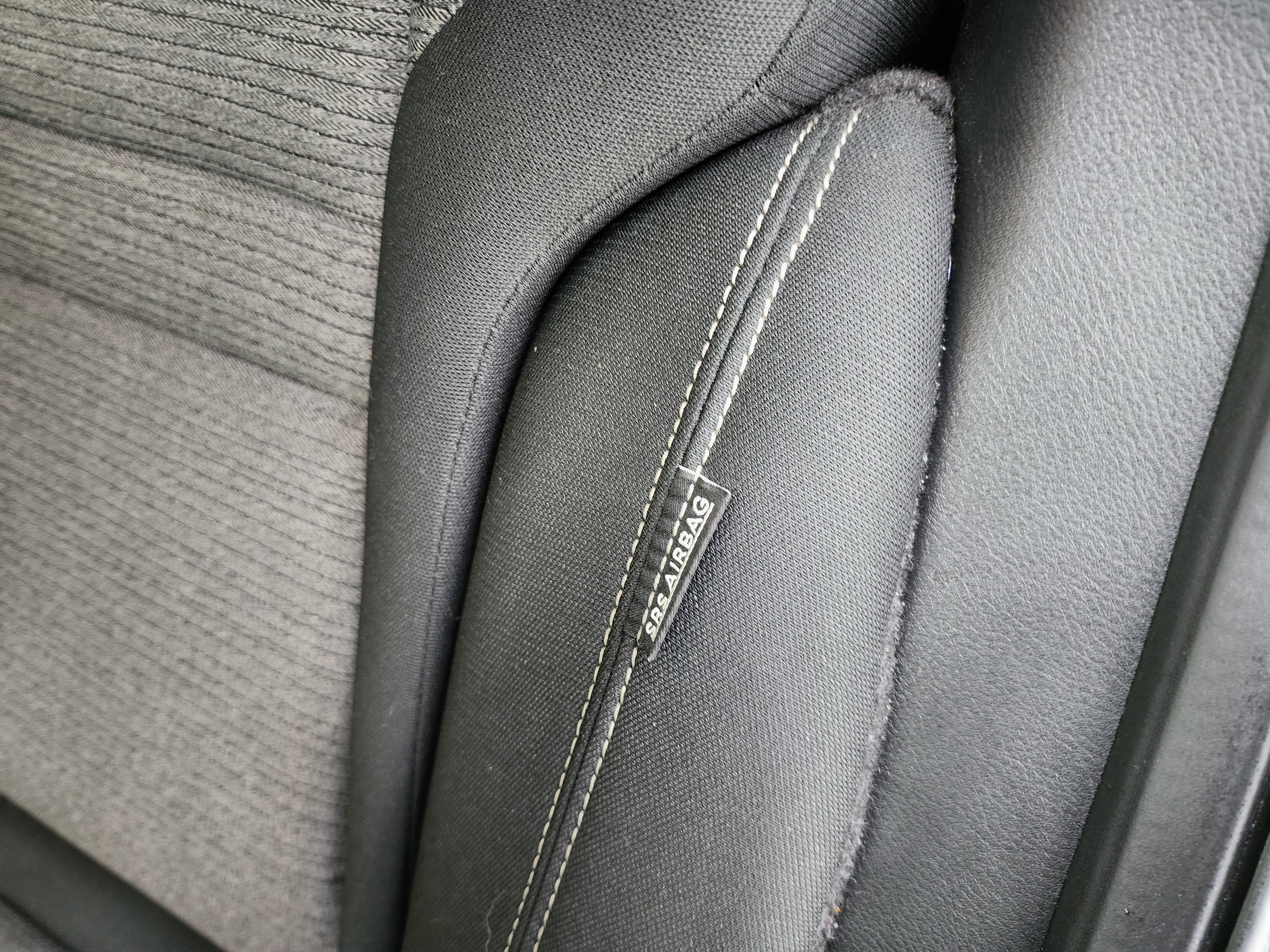 Used 2023 Nissan Rogue SV image 35