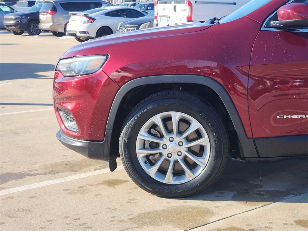 Used 2019 Jeep Cherokee Latitude w/ Popular Appearance Group image 8