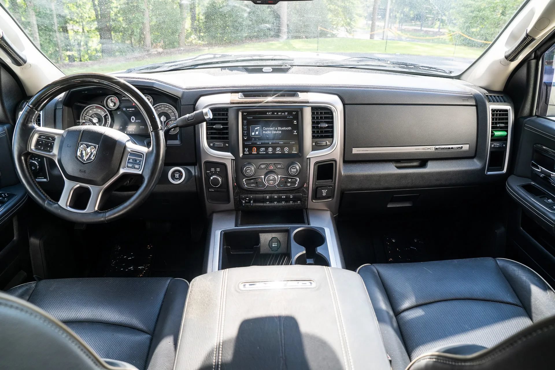 Used 2015 RAM 2500 Limited AWD/4WD image 32
