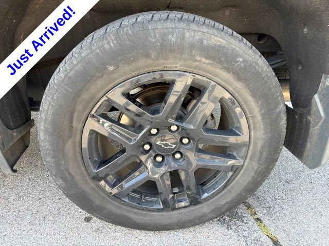 Used 2022 Chevrolet Silverado 1500 RST w/ LPO, Blackout Package AWD/4WD image 12