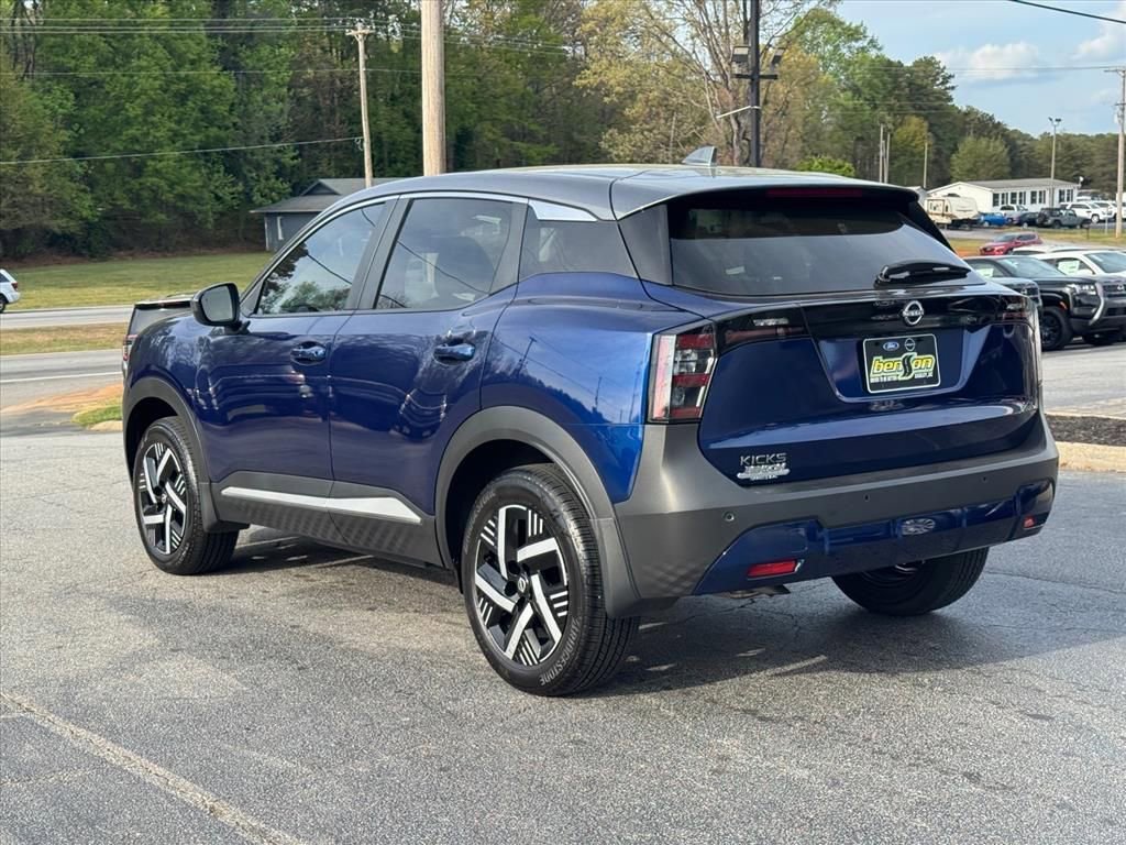 Certified 2025 Nissan Kicks SV w/ Interior Electronics Package image 5