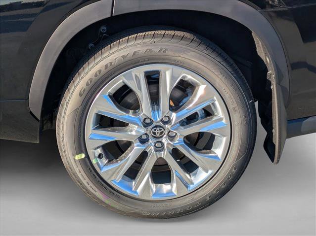 New 2025 Toyota Highlander Limited image 10