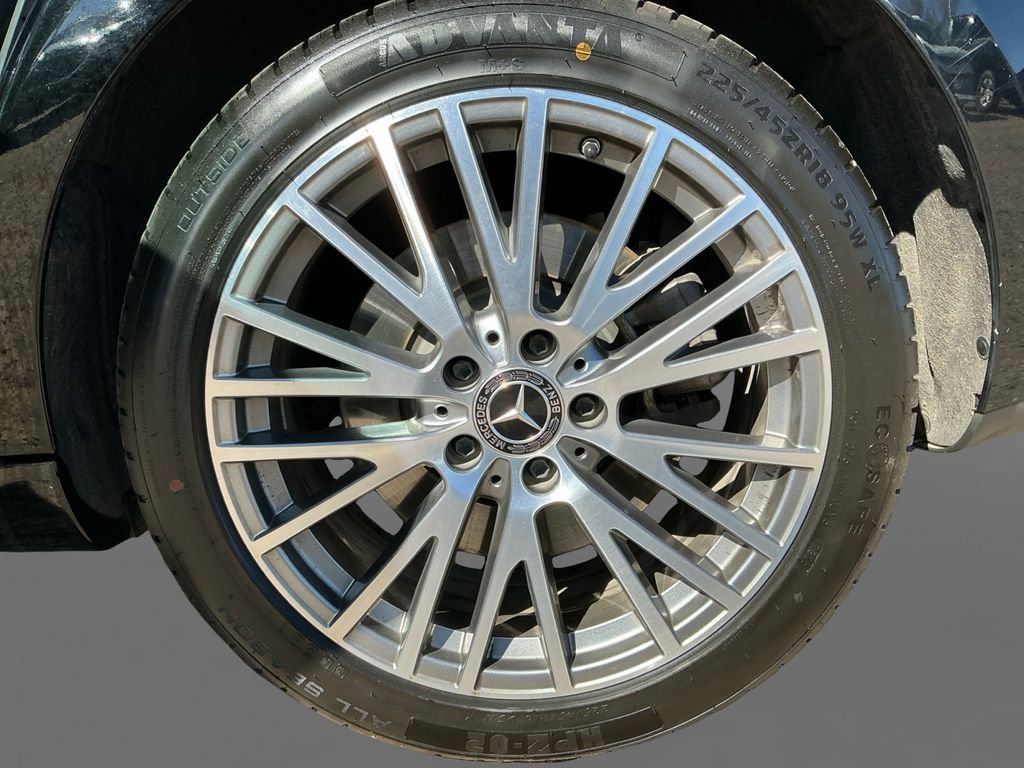 Used 2025 Mercedes-Benz CLA 250 4MATIC image 14