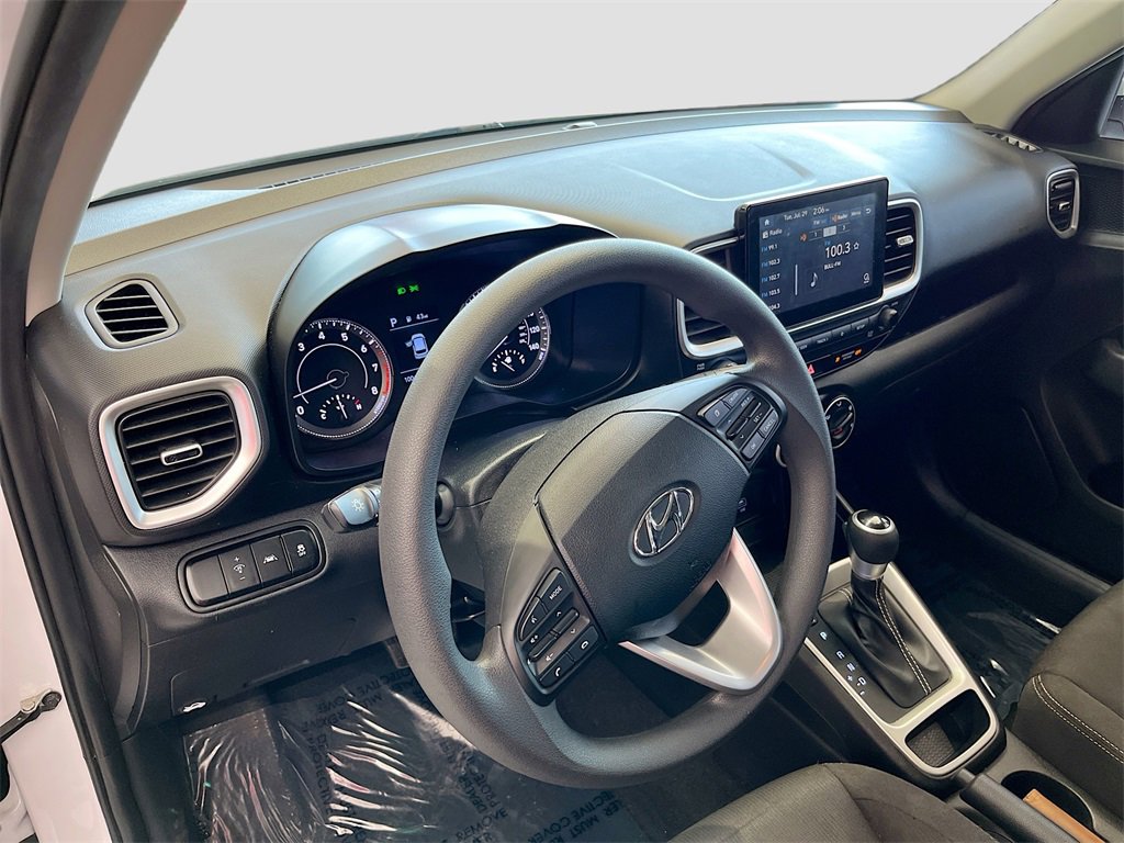 Used 2021 Hyundai Venue SE image 9