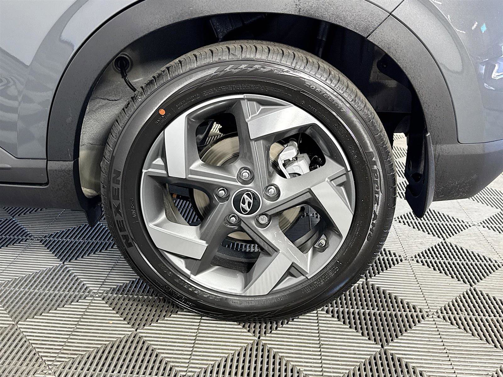 New 2025 Hyundai Venue SEL image 29