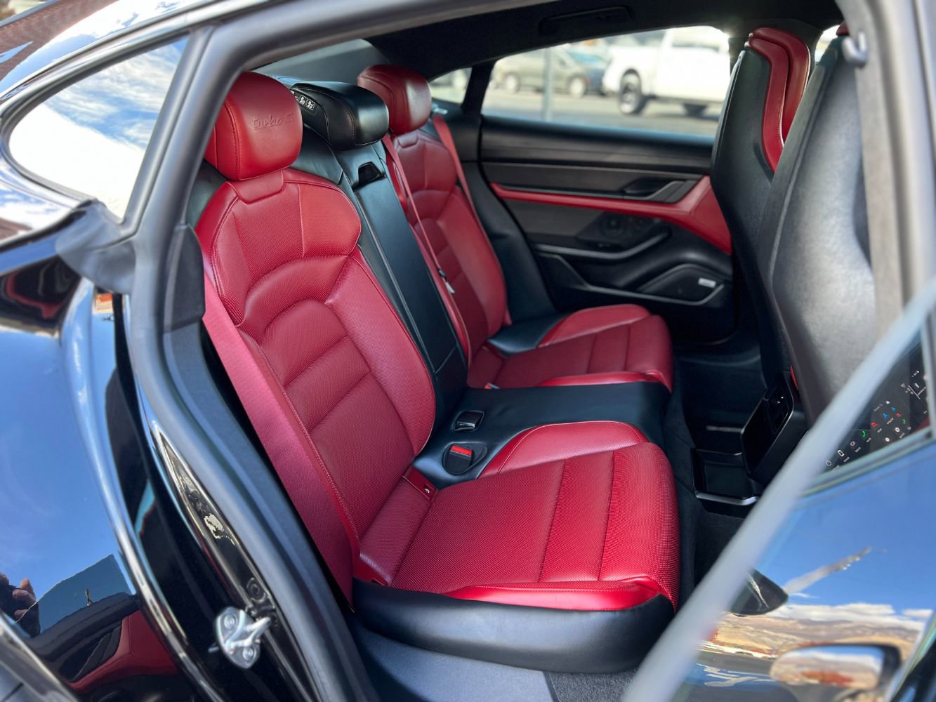 Used 2021 Porsche Taycan Turbo S image 28