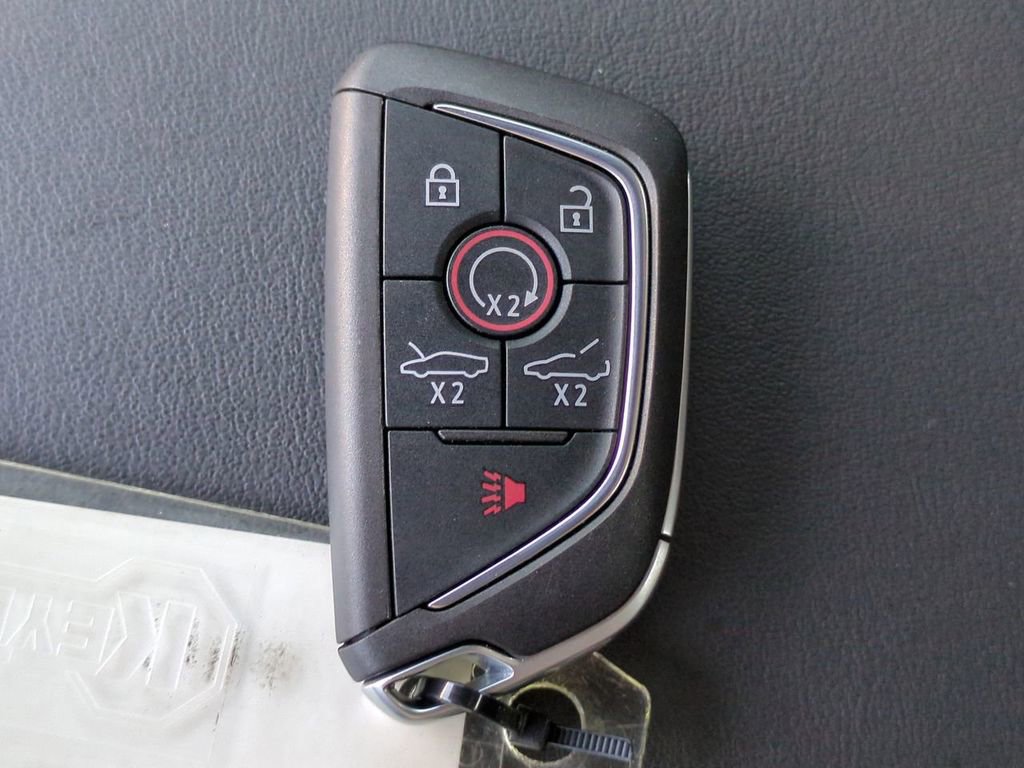 Used 2021 Chevrolet Corvette Stingray Preferred Cpe w/ Chrome Exterior Badge Package image 28