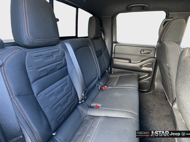 Used 2023 Nissan Frontier PRO-4X w/ Pro Convenience Package AWD/4WD image 18