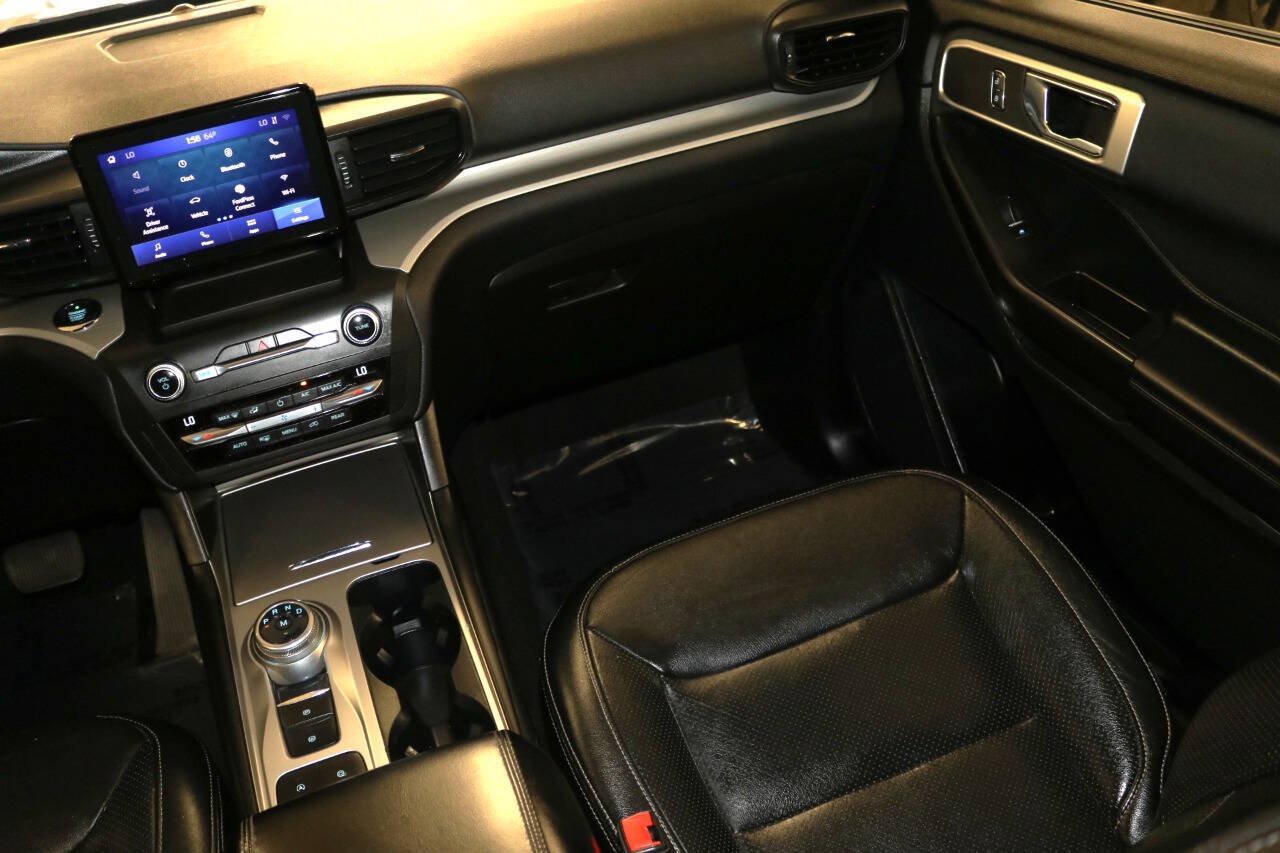 Used 2020 Ford Explorer XLT RWD image 19