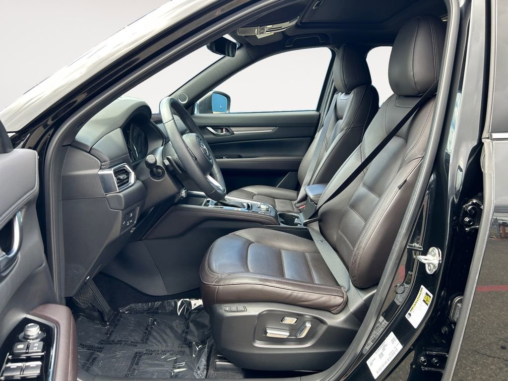Used 2023 MAZDA CX-5 Signature image 15