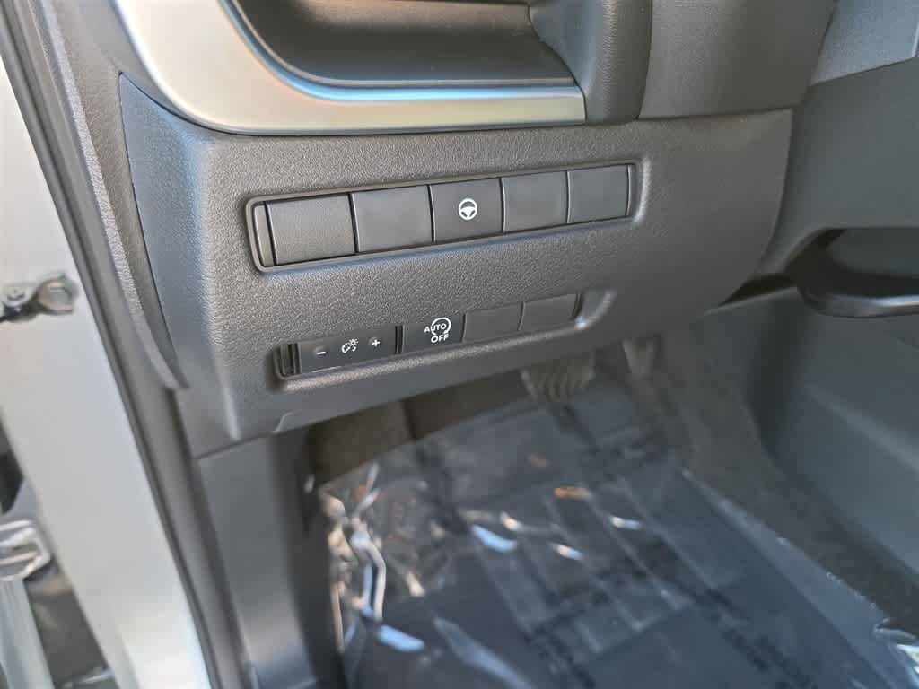 Used 2023 Nissan Rogue SV AWD/4WD image 13