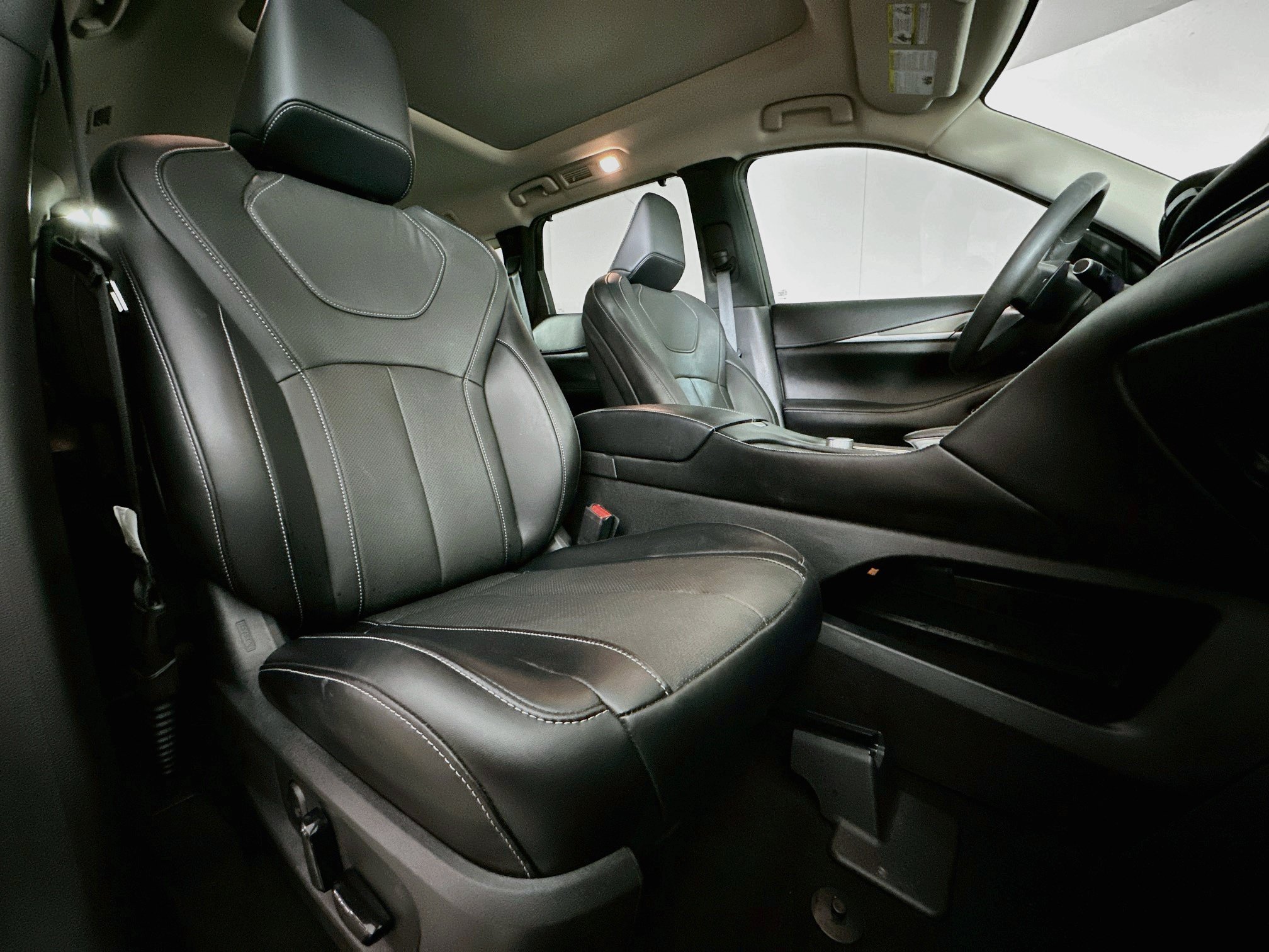 Used 2023 INFINITI QX60 Luxe w/ Vision Package AWD/4WD image 35