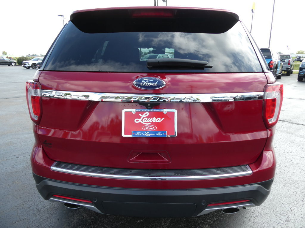 Used 2018 Ford Explorer XLT w/ Equipment Group 202A FWD image 6