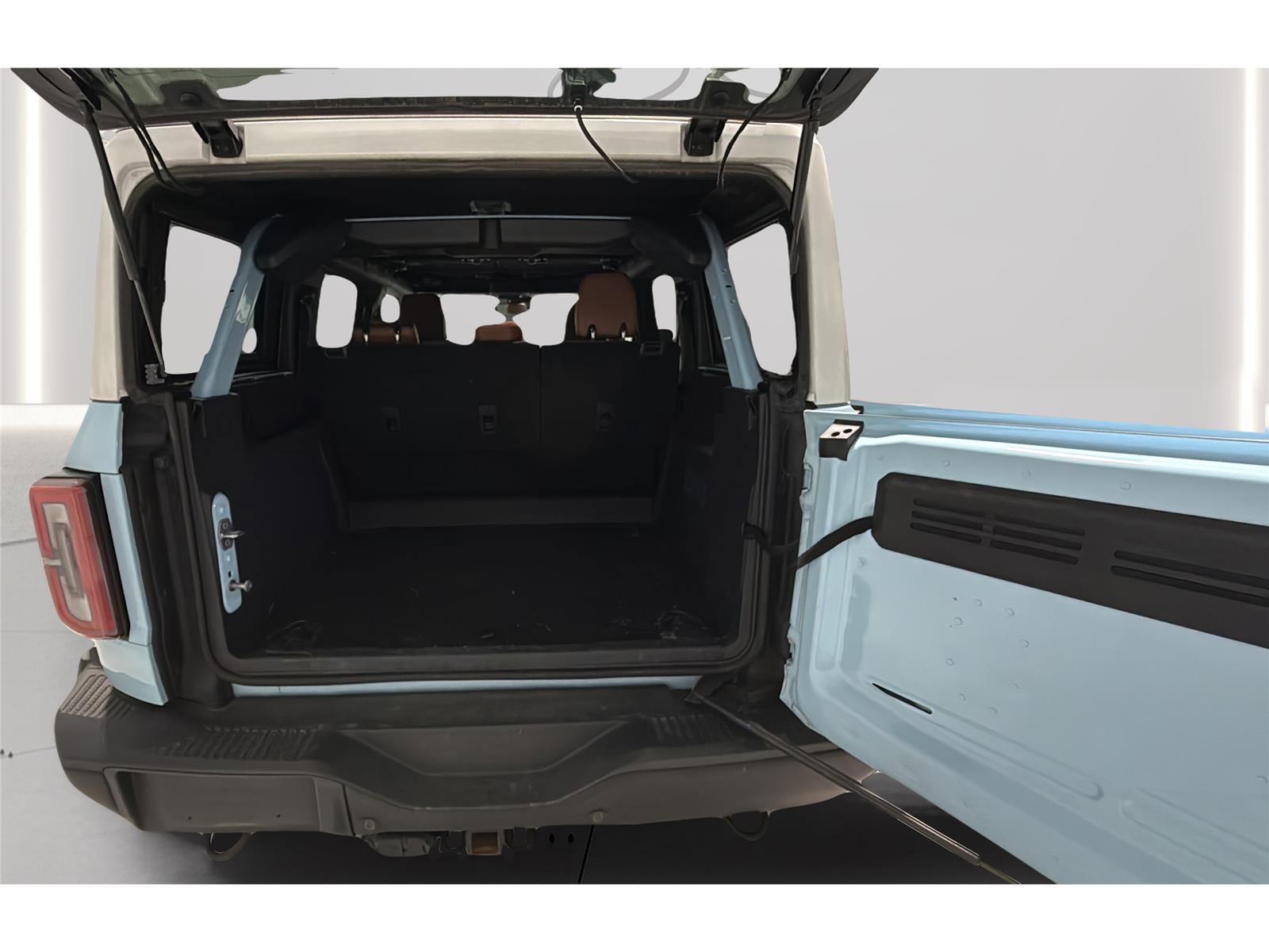 Used 2023 Ford Bronco Heritage Edition AWD/4WD image 9