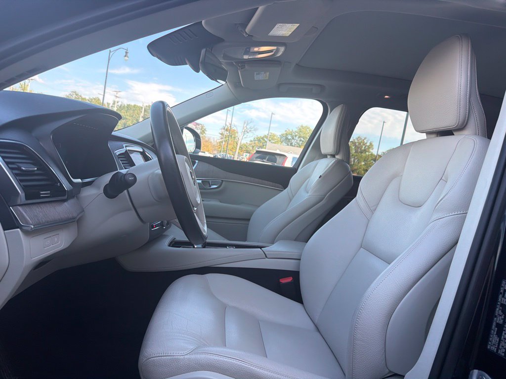 Certified 2024 Volvo XC90 T8 Plus AWD/4WD image 8