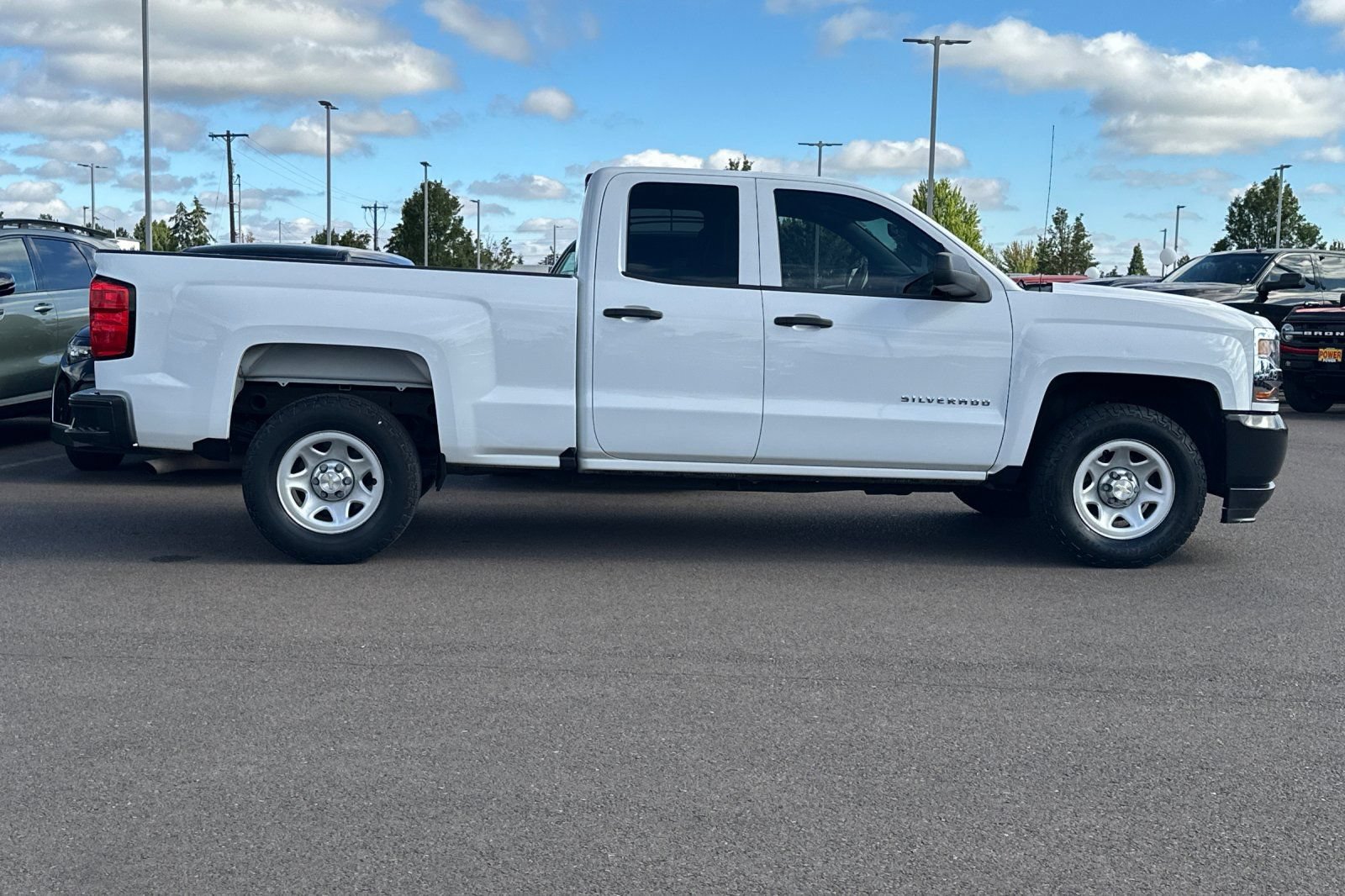 Used 2018 Chevrolet Silverado 1500 W/T w/ WT Convenience Package RWD image 3