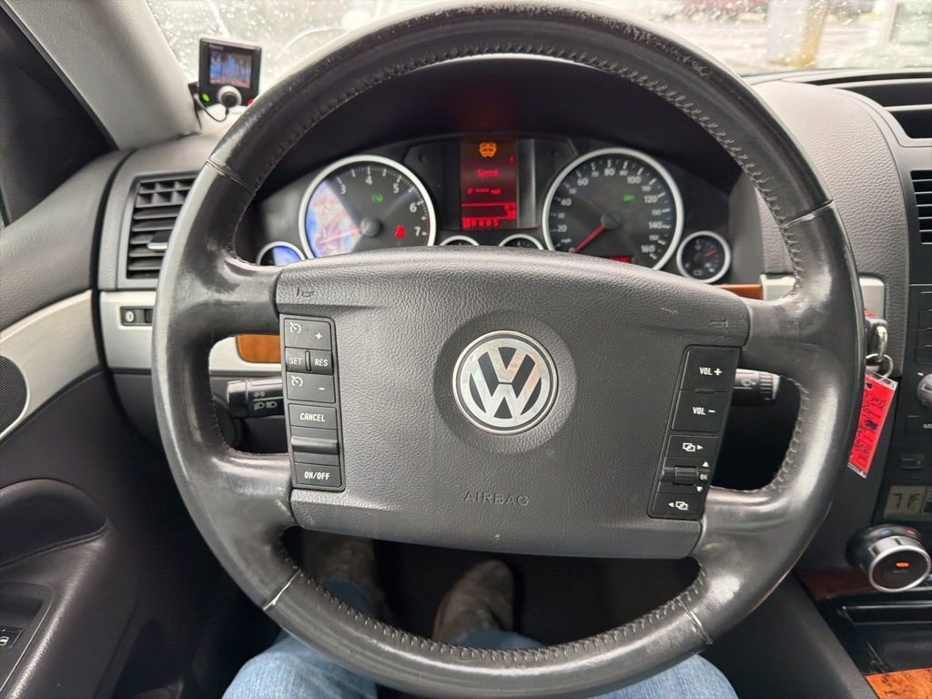 Used 2008 Volkswagen Touareg V6 AWD/4WD image 14