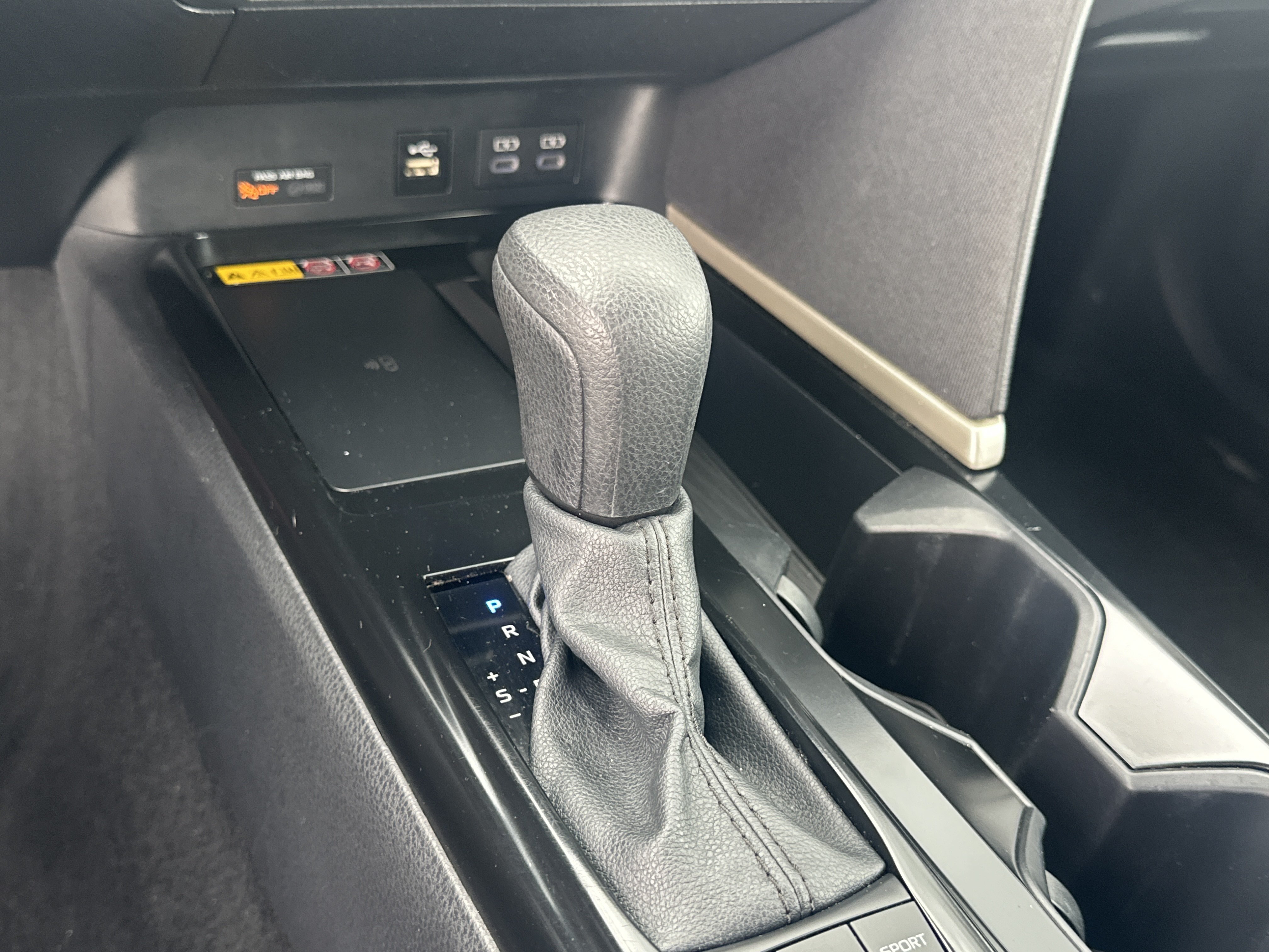 Used 2025 Toyota Camry LE FWD image 29