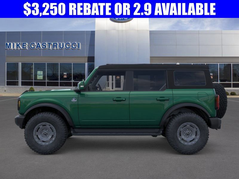 New 2025 Ford Bronco Outer Banks w/ Sasquatch Package image 3