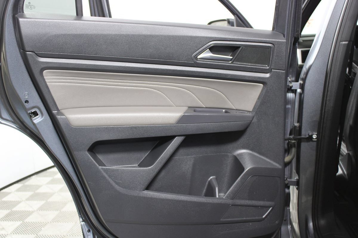 Used 2021 Volkswagen Atlas Cross Sport SE w/ Panoramic Sunroof Package AWD/4WD image 37