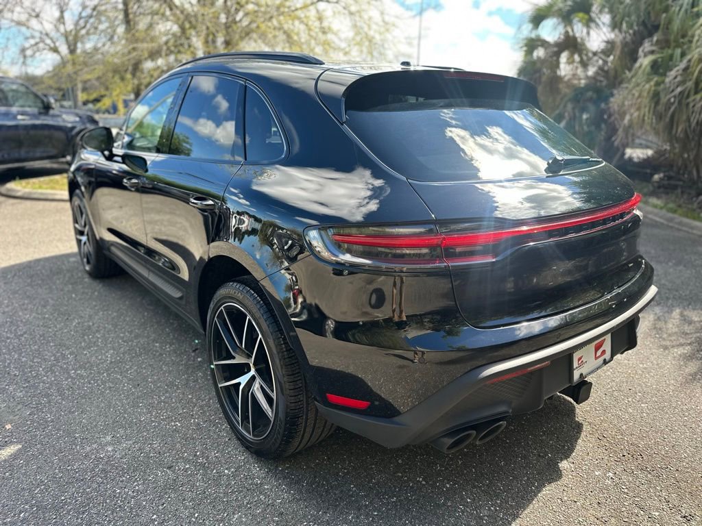 Used 2023 Porsche Macan image 8