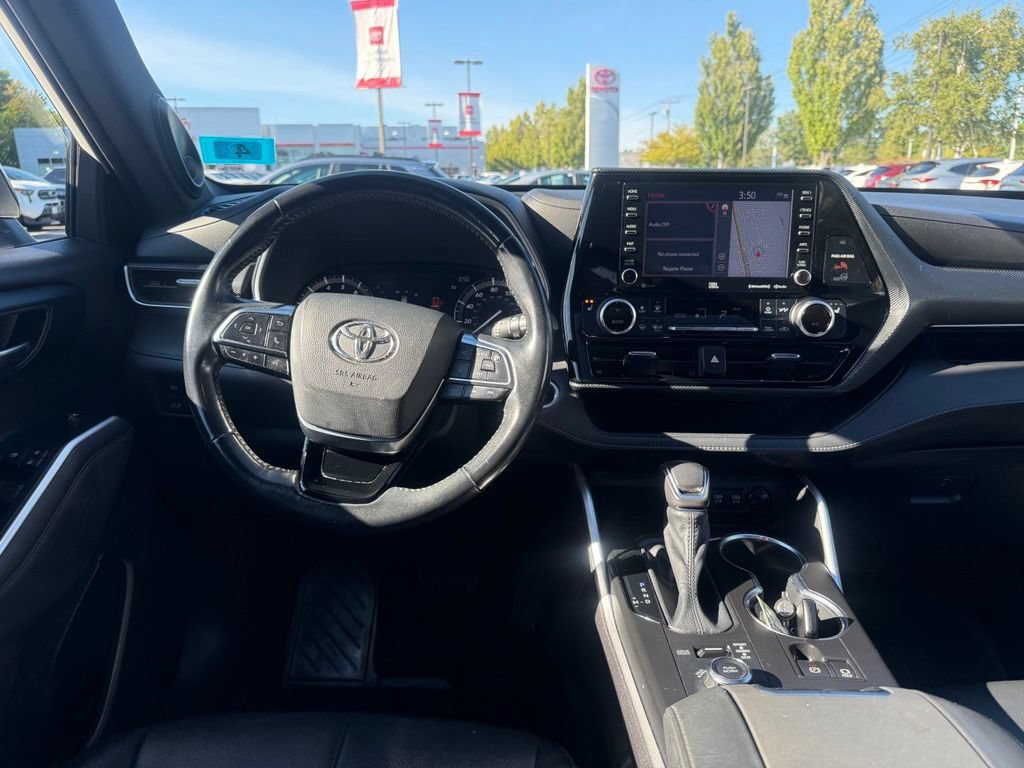 Used 2021 Toyota Highlander XSE AWD/4WD image 22