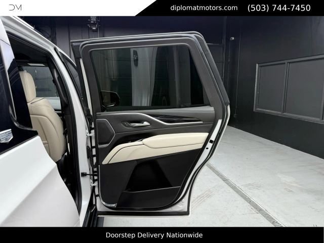 Used 2022 Cadillac Escalade Sport w/ Touring Package AWD/4WD image 41