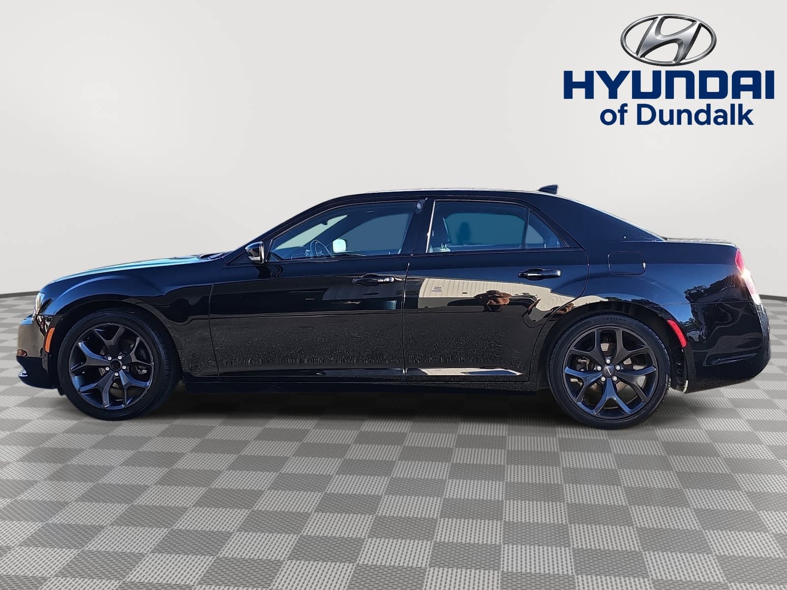 Used 2021 Chrysler 300 S RWD image 5