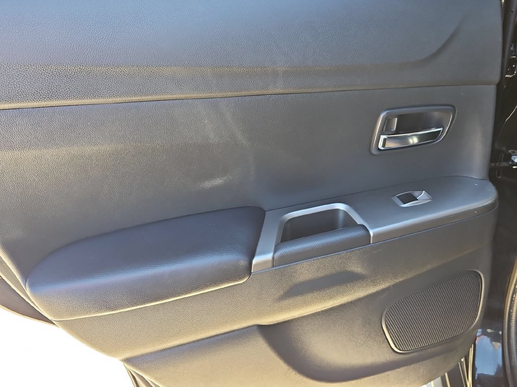 Used 2025 Mitsubishi Outlander Sport SE AWD/4WD image 24